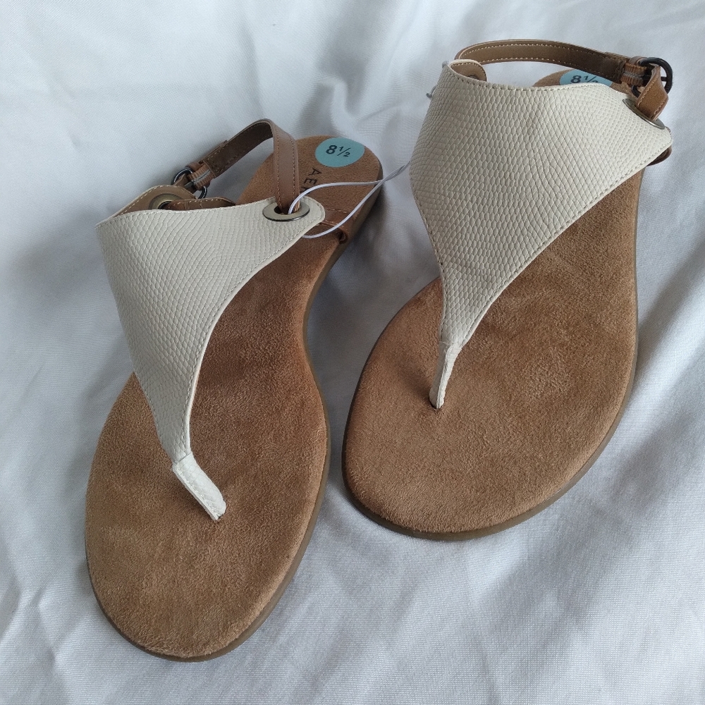 Woman's Aerosoles sandle